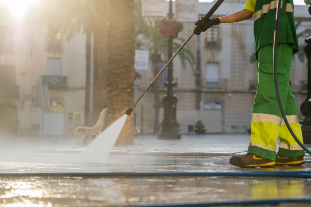 Best Oil Spill Cleanup  in Devola, OH